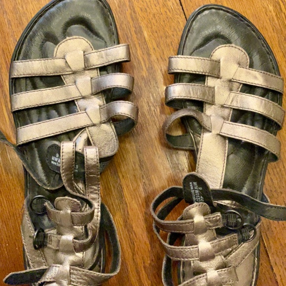 Born Gold Pearl Leather Gladiator Sandals sz 9 - Picture 5 of 5